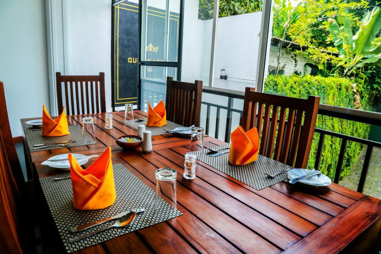 Queens Lodge Kandy Bagian luar foto