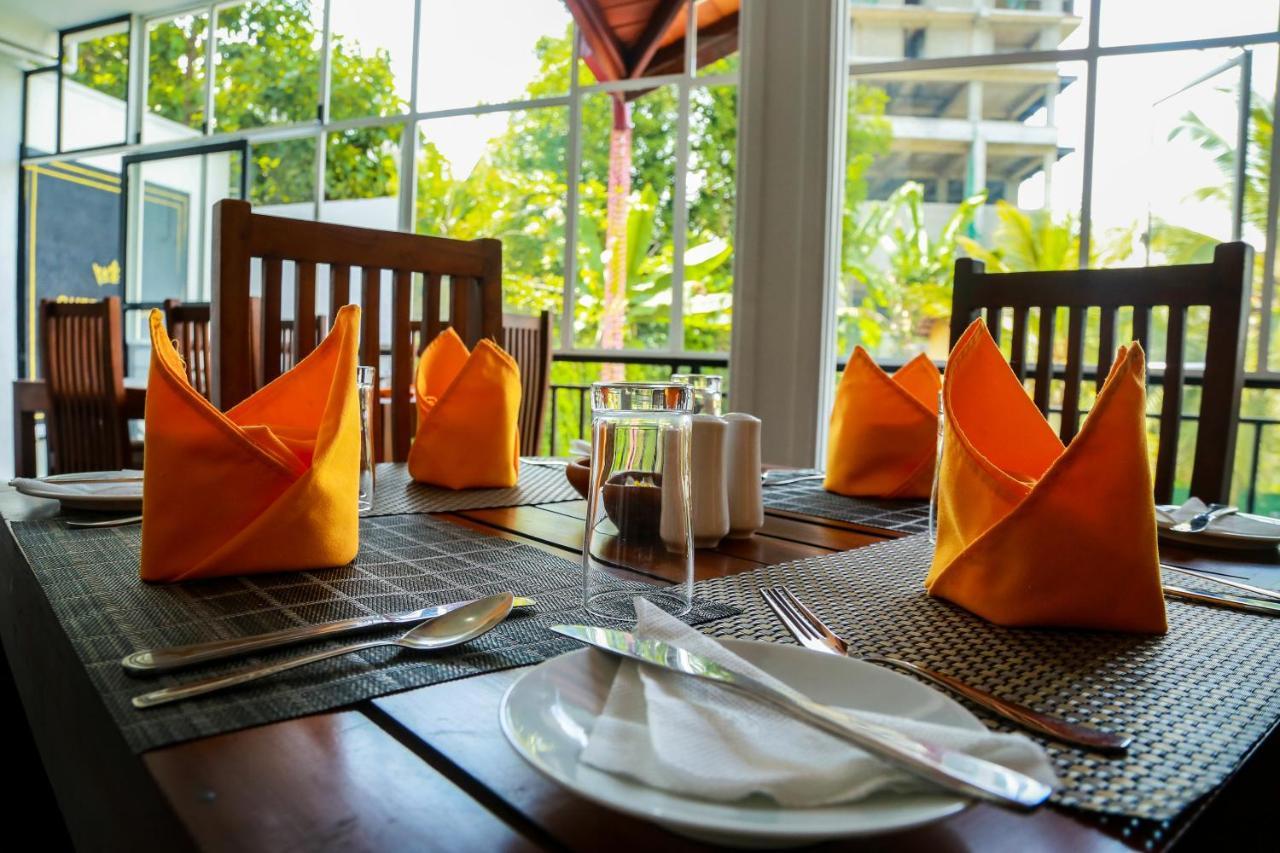 Queens Lodge Kandy Bagian luar foto