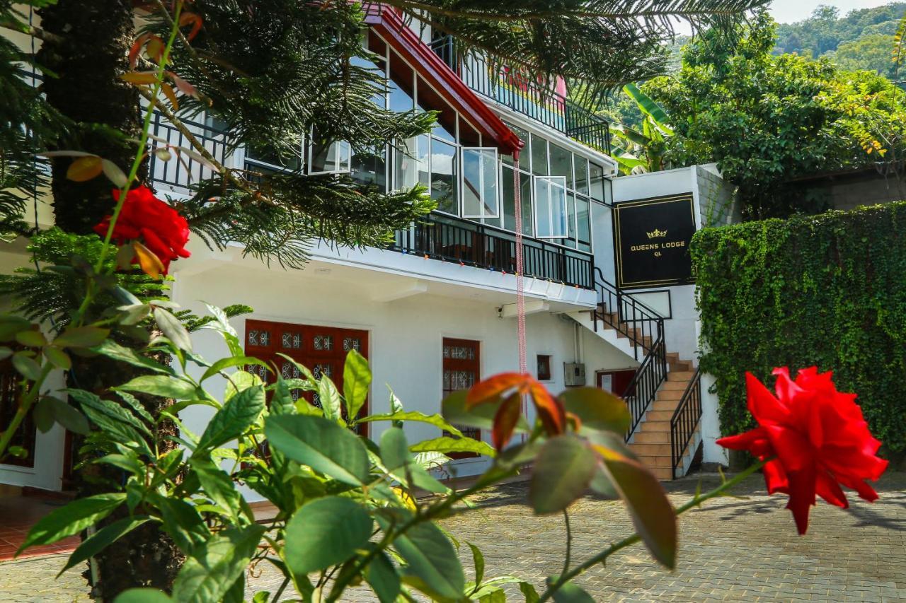 Queens Lodge Kandy Bagian luar foto