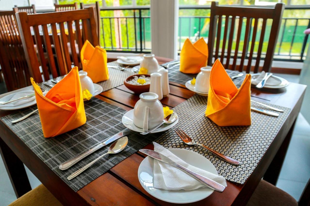 Queens Lodge Kandy Bagian luar foto