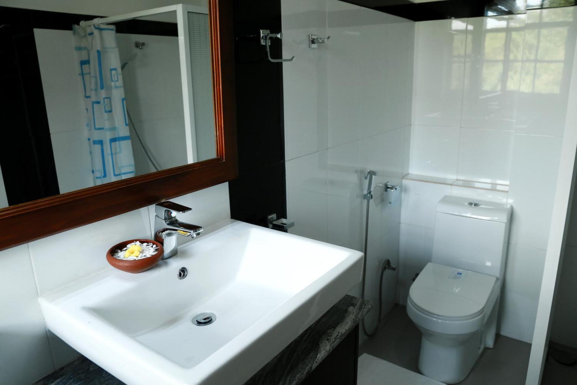Queens Lodge Kandy Bagian luar foto